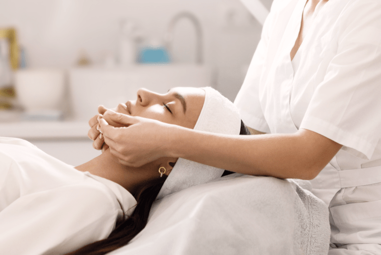 Proceduri de cosmetologie generală