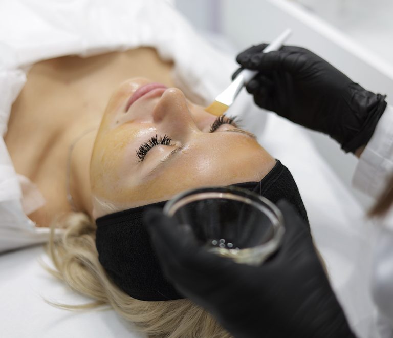 Proceduri de cosmetologie generală